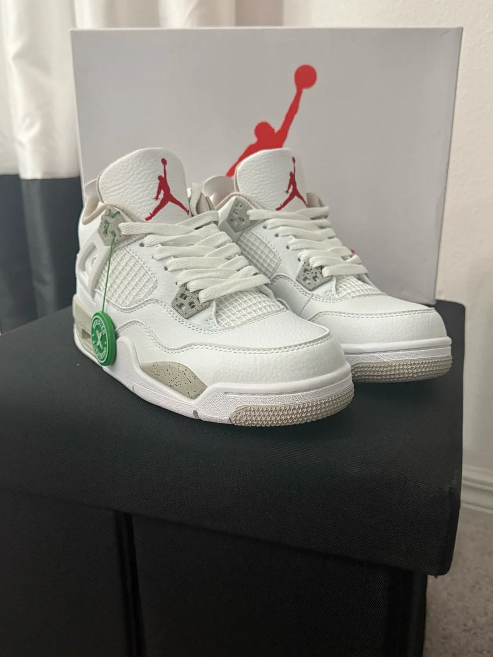 Jordan 4 Retro